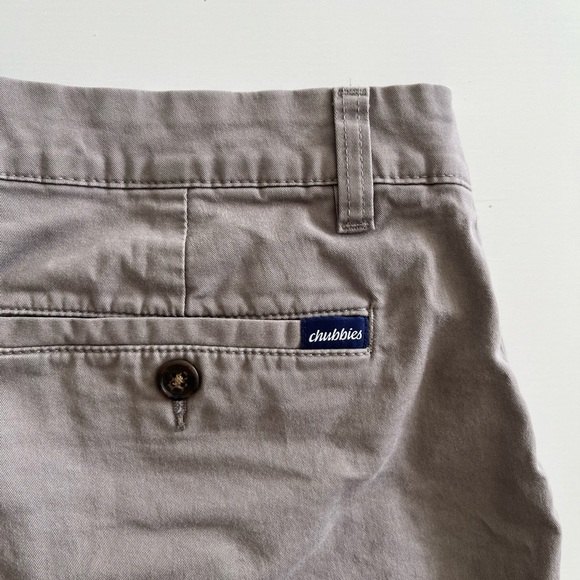 Chubbies 7” inseam Men's Gray Flat Front Shorts - Picture 5 of 7